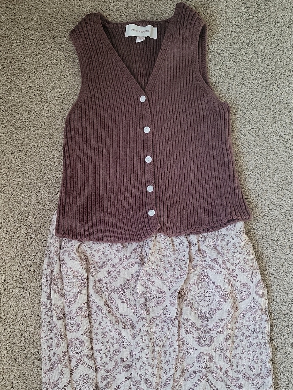 Pink Republic Mauve-Brown Ribbed Button Vest
